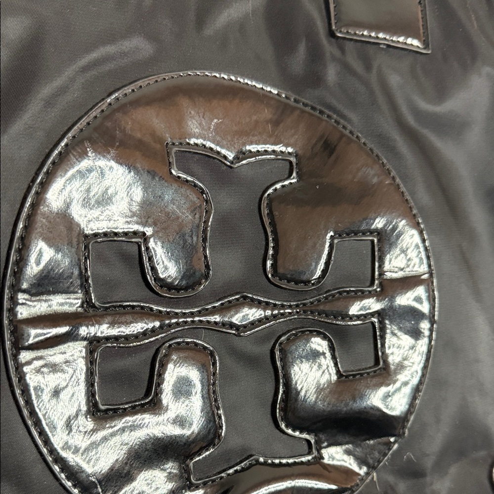 Tory Burch Black Glossy Logo Tote - Picture 2 of 8